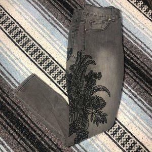 Embroidered Skinny Jeans